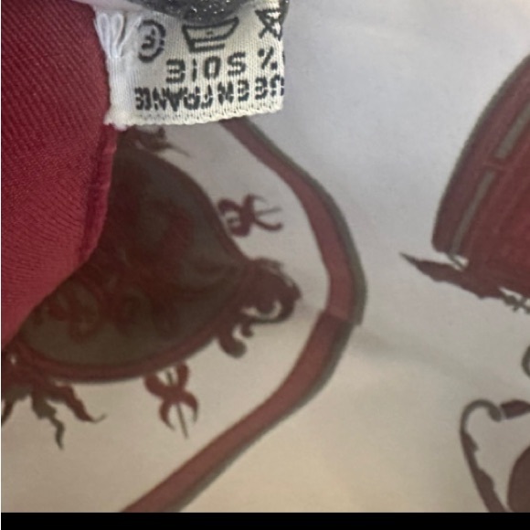 HERMES Paris Les Parfumes 100% Silk Twill Square Scarf - Picture 6 of 6